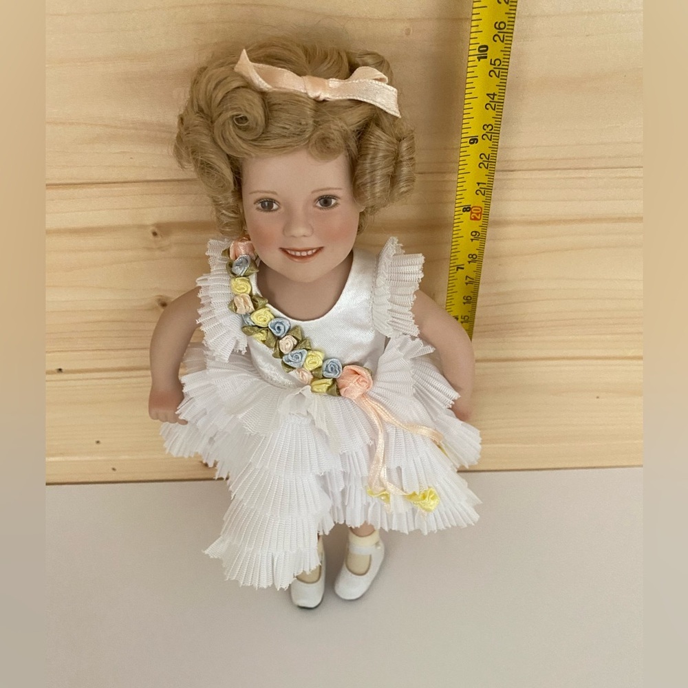 MBI Porcelain Shirley Temple 10” Doll “Baby Take a Bow” Ruffled White Dress - Picture 10 of 10